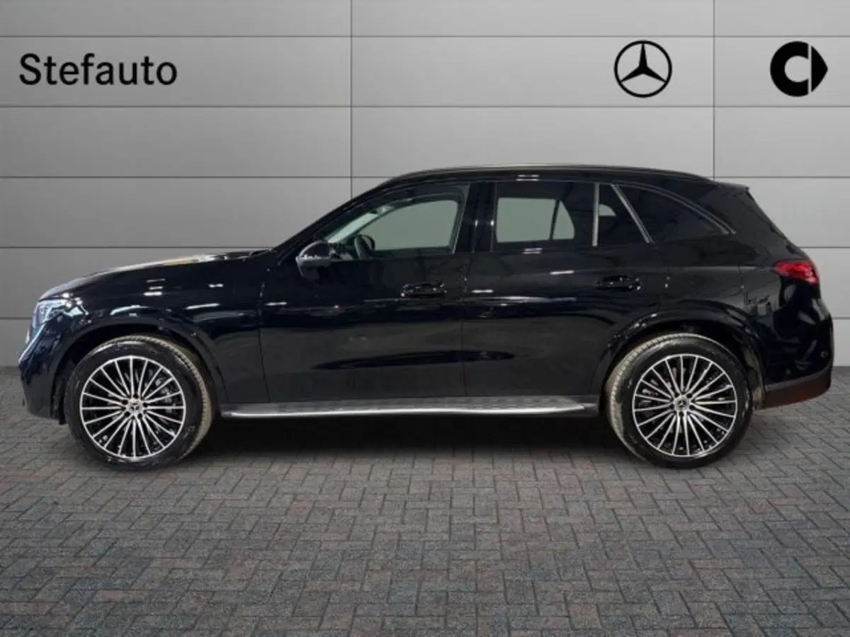 Mercedes-Benz GLC nuova a Bologna (3)