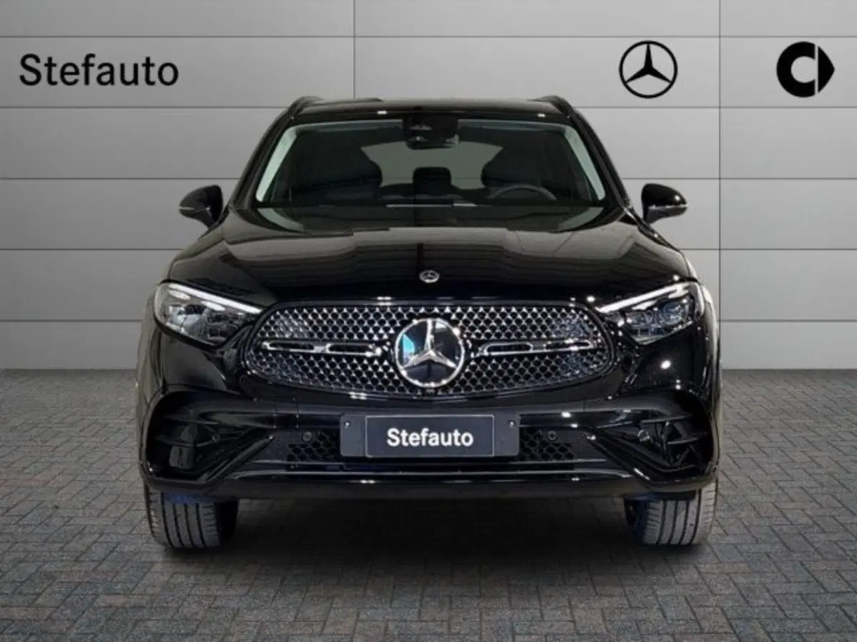 Mercedes-Benz GLC nuova a Bologna (4)