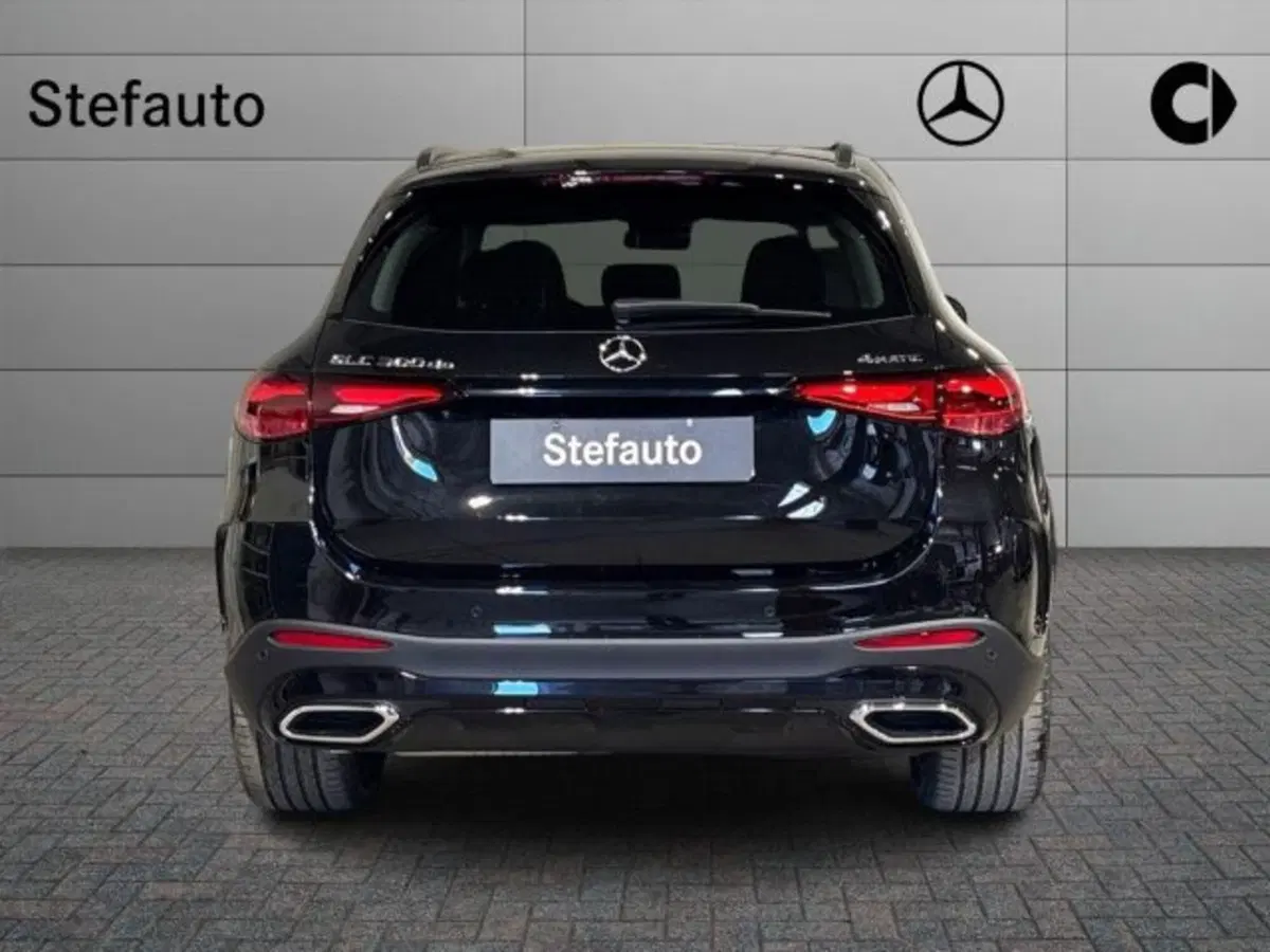 Mercedes-Benz GLC nuova a Bologna (6)
