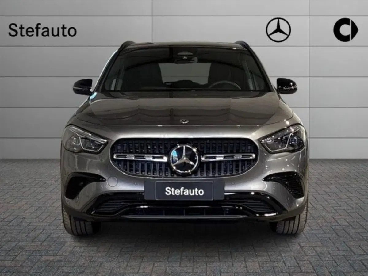 Mercedes-Benz GLA SUV nuova a Bologna (4)