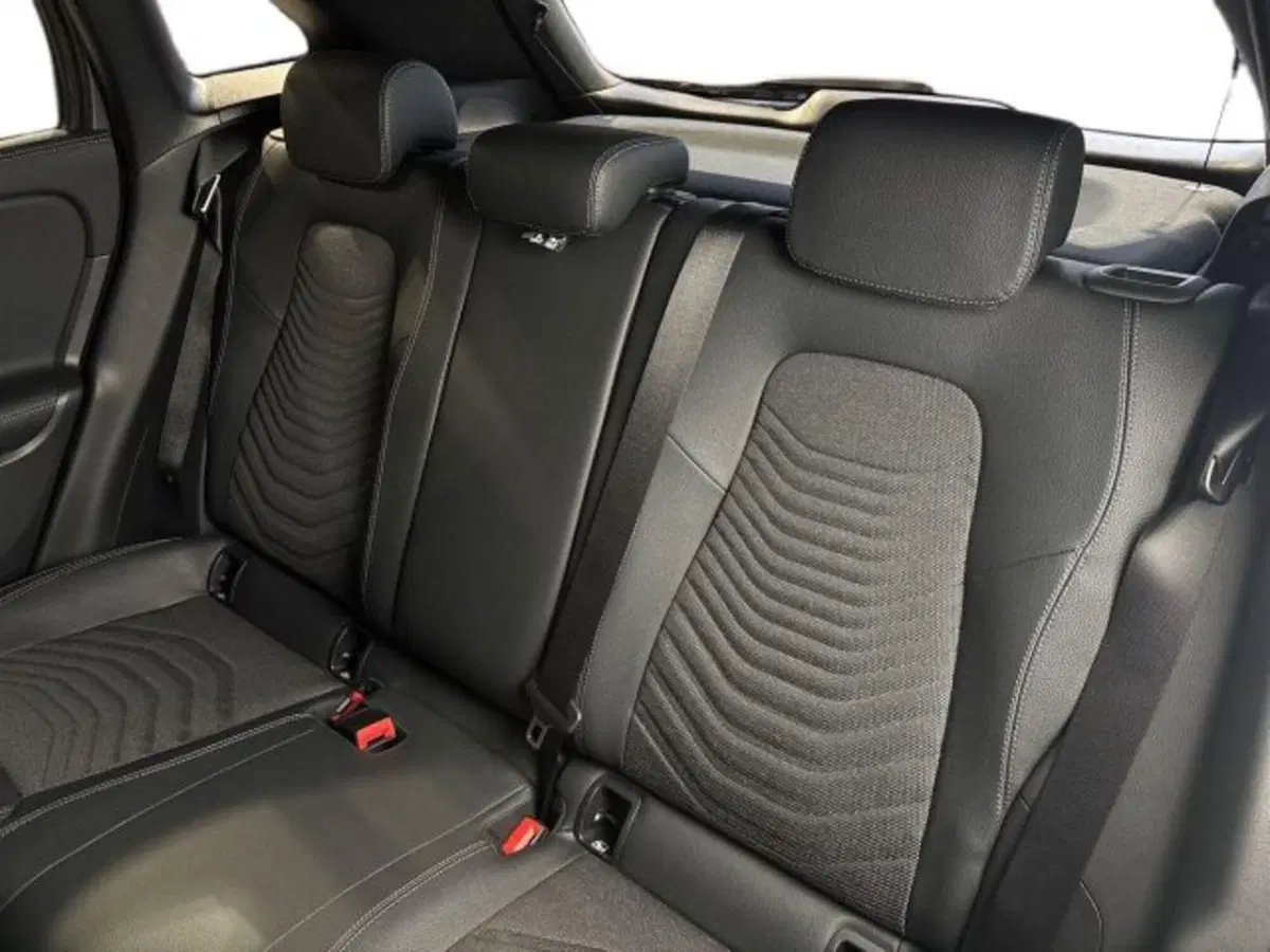 Mercedes-Benz GLA SUV nuova a Bologna (9)