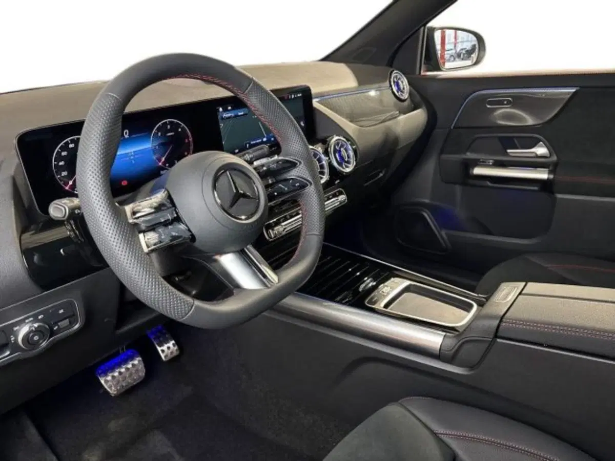 Mercedes-Benz GLA SUV nuova a Bologna (11)
