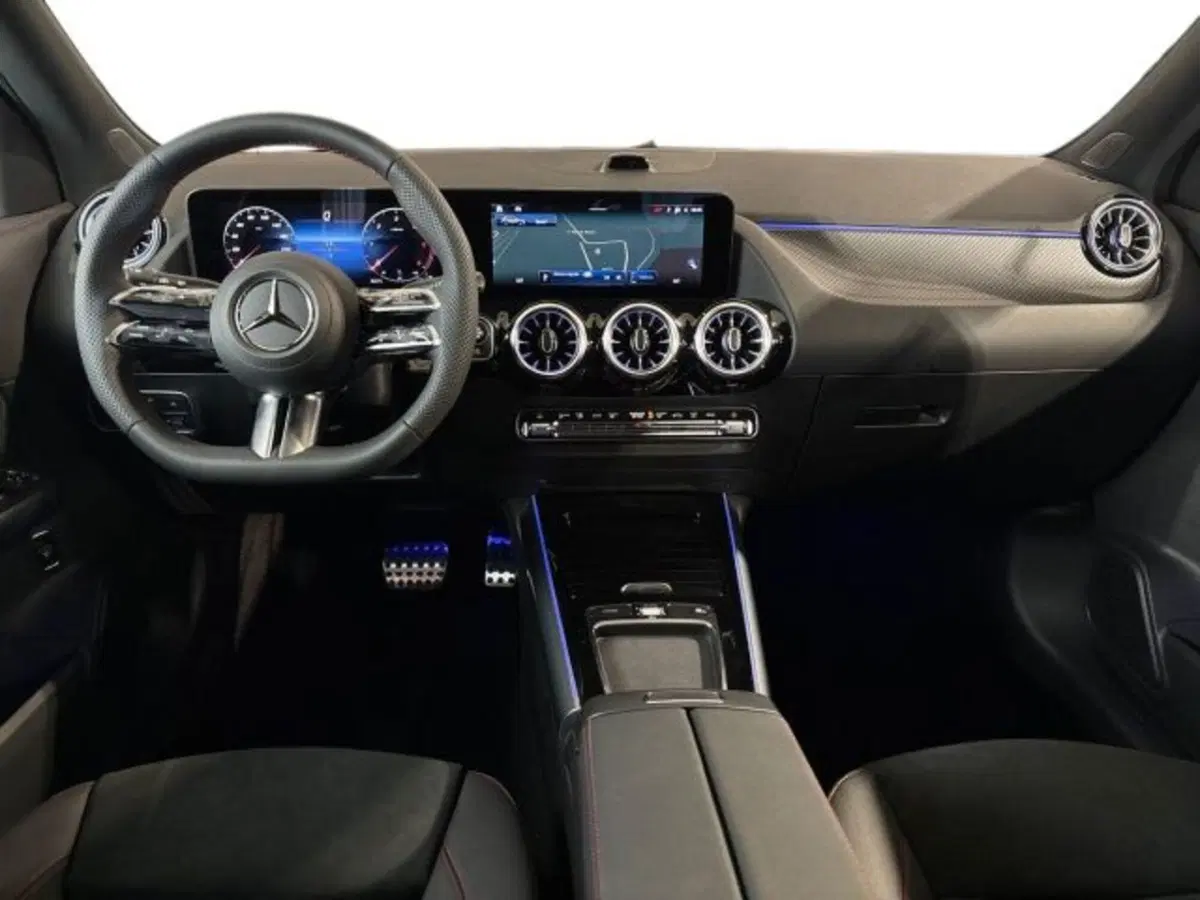 Mercedes-Benz GLA SUV nuova a Bologna (13)