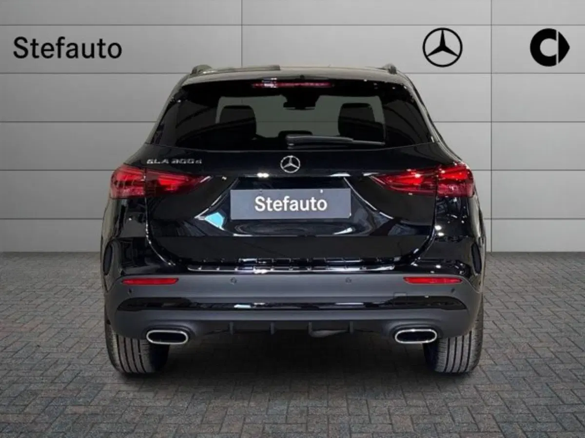 Mercedes-Benz GLA SUV nuova a Bologna (6)