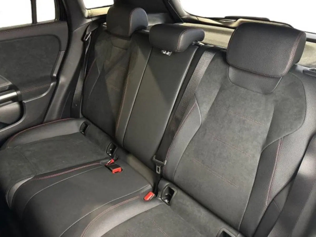 Mercedes-Benz GLA SUV nuova a Bologna (9)
