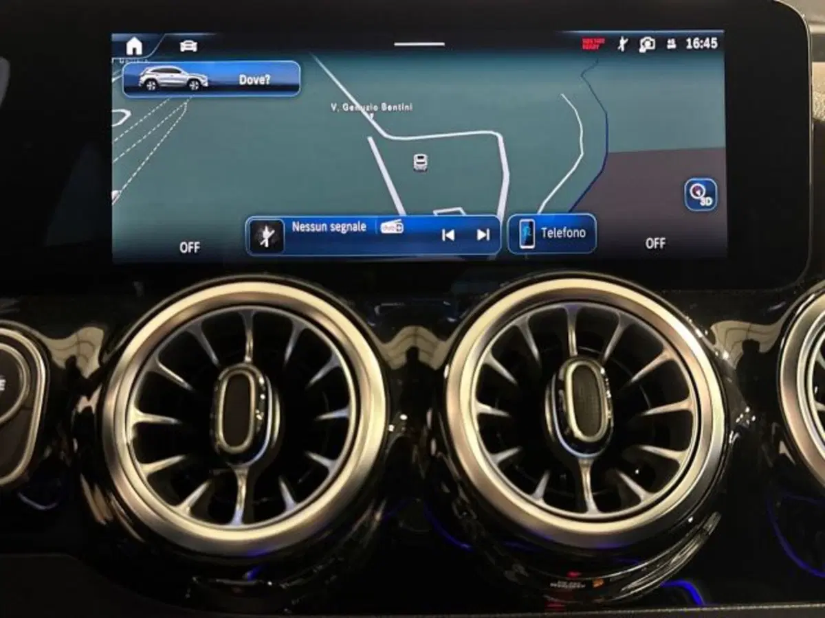 Mercedes-Benz GLA SUV nuova a Bologna (17)