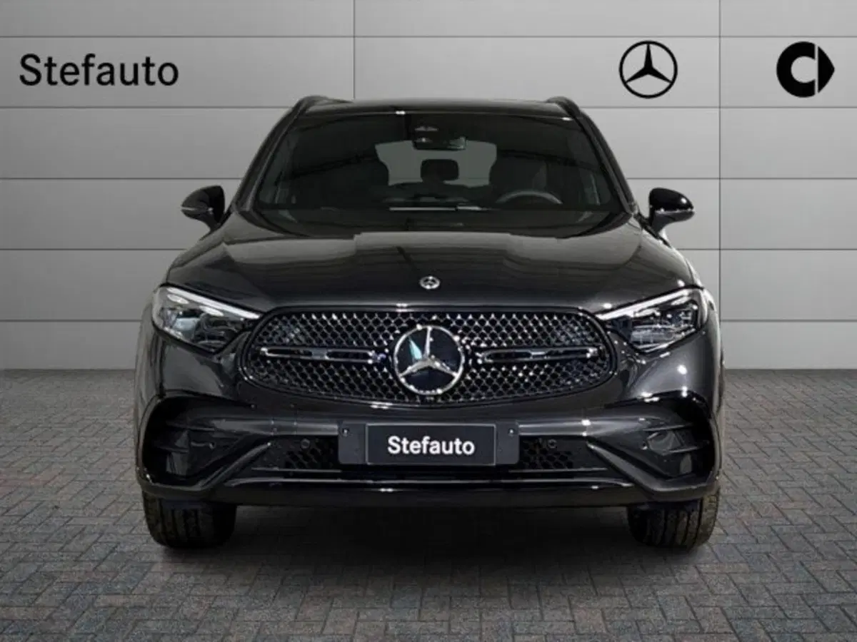 Mercedes-Benz GLC nuova a Bologna (4)