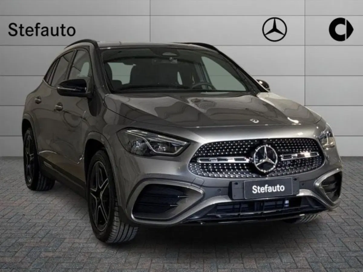 Mercedes-Benz GLA SUV nuova a Bologna