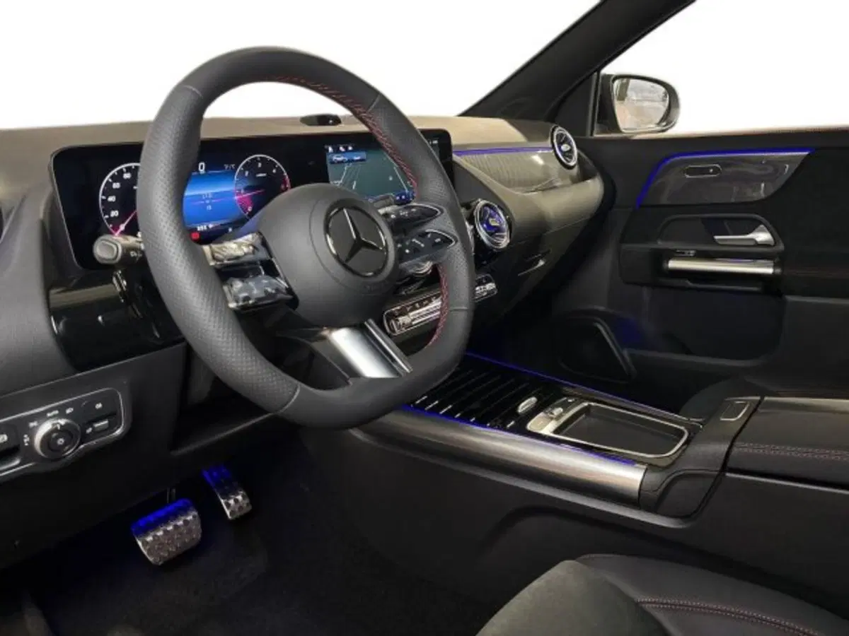 Mercedes-Benz GLA SUV nuova a Bologna (11)