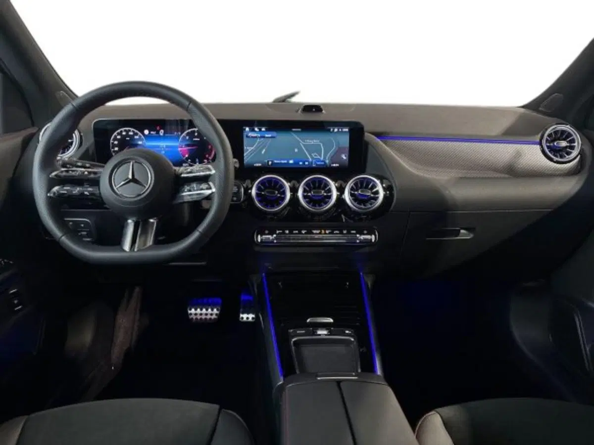 Mercedes-Benz GLA SUV nuova a Bologna (13)
