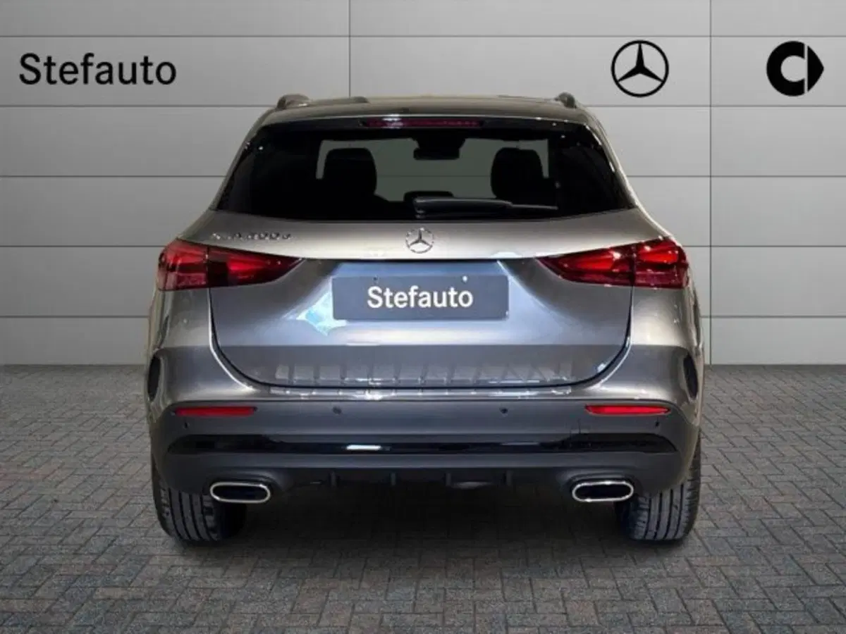 Mercedes-Benz GLA SUV nuova a Bologna (6)