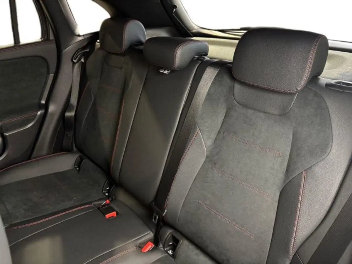 Mercedes-Benz GLA SUV nuova a Bologna (9)