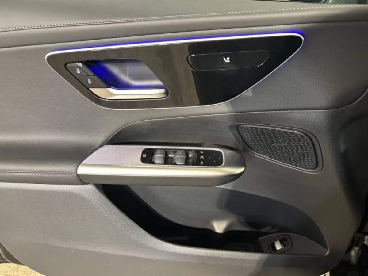 Mercedes-Benz GLC nuova a Bologna (10)
