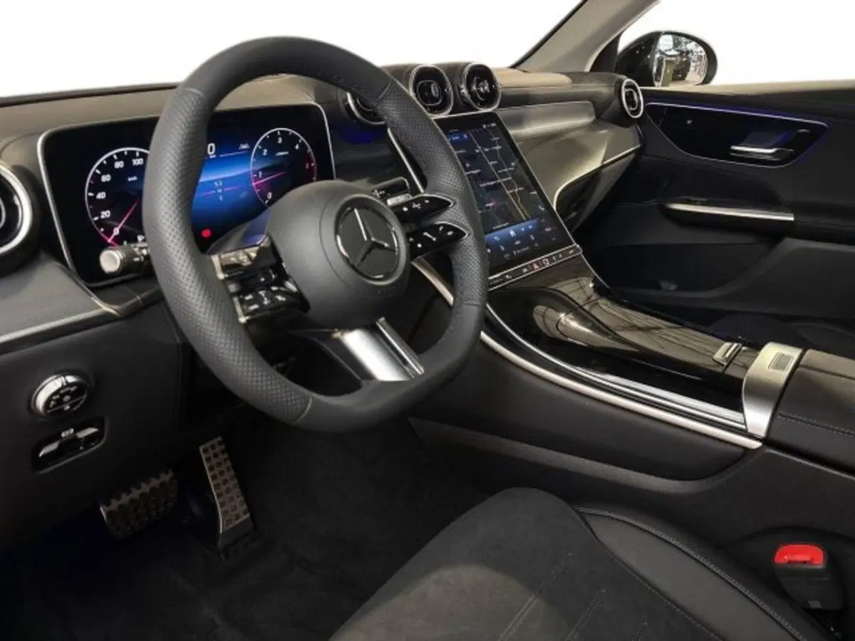 Mercedes-Benz GLC nuova a Bologna (11)