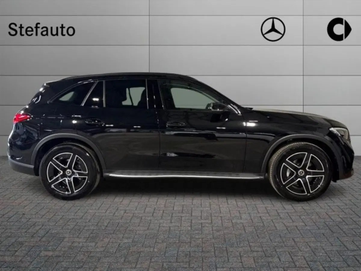 Mercedes-Benz GLC nuova a Bologna (2)