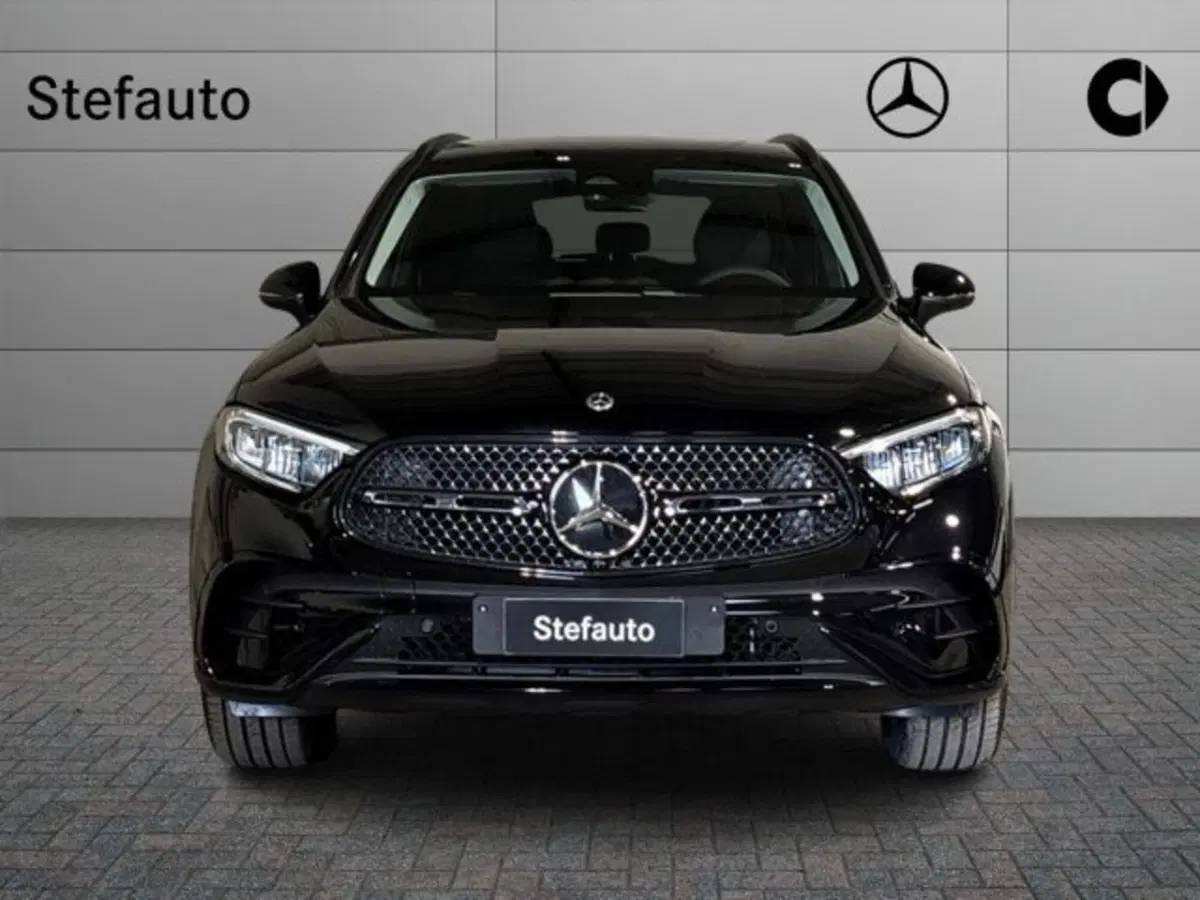 Mercedes-Benz GLC nuova a Bologna (4)