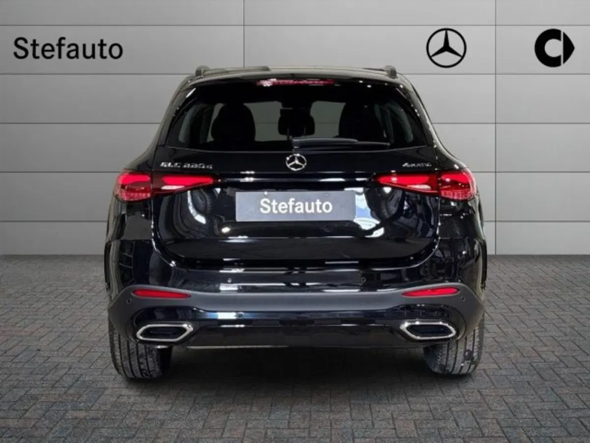 Mercedes-Benz GLC nuova a Bologna (6)