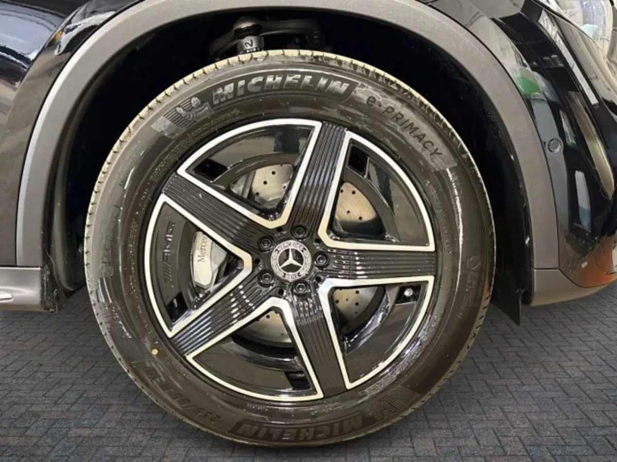 Mercedes-Benz GLC nuova a Bologna (8)