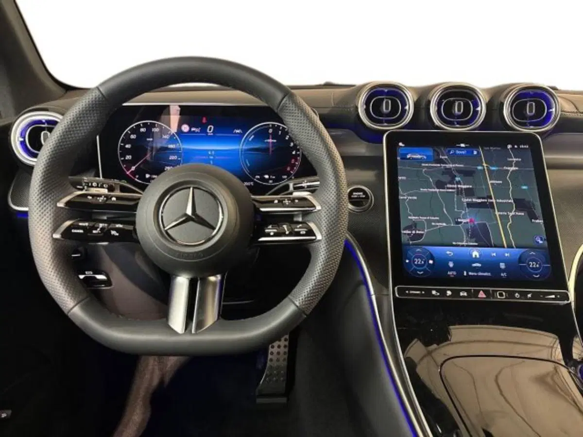 Mercedes-Benz GLC nuova a Bologna (14)