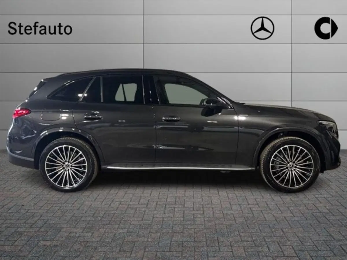 Mercedes-Benz GLC nuova a Bologna (2)