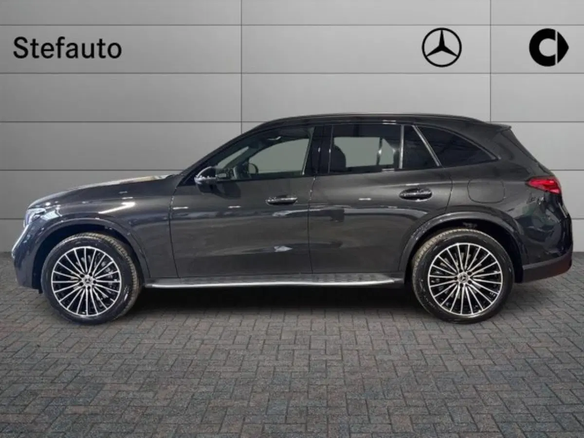 Mercedes-Benz GLC nuova a Bologna (3)