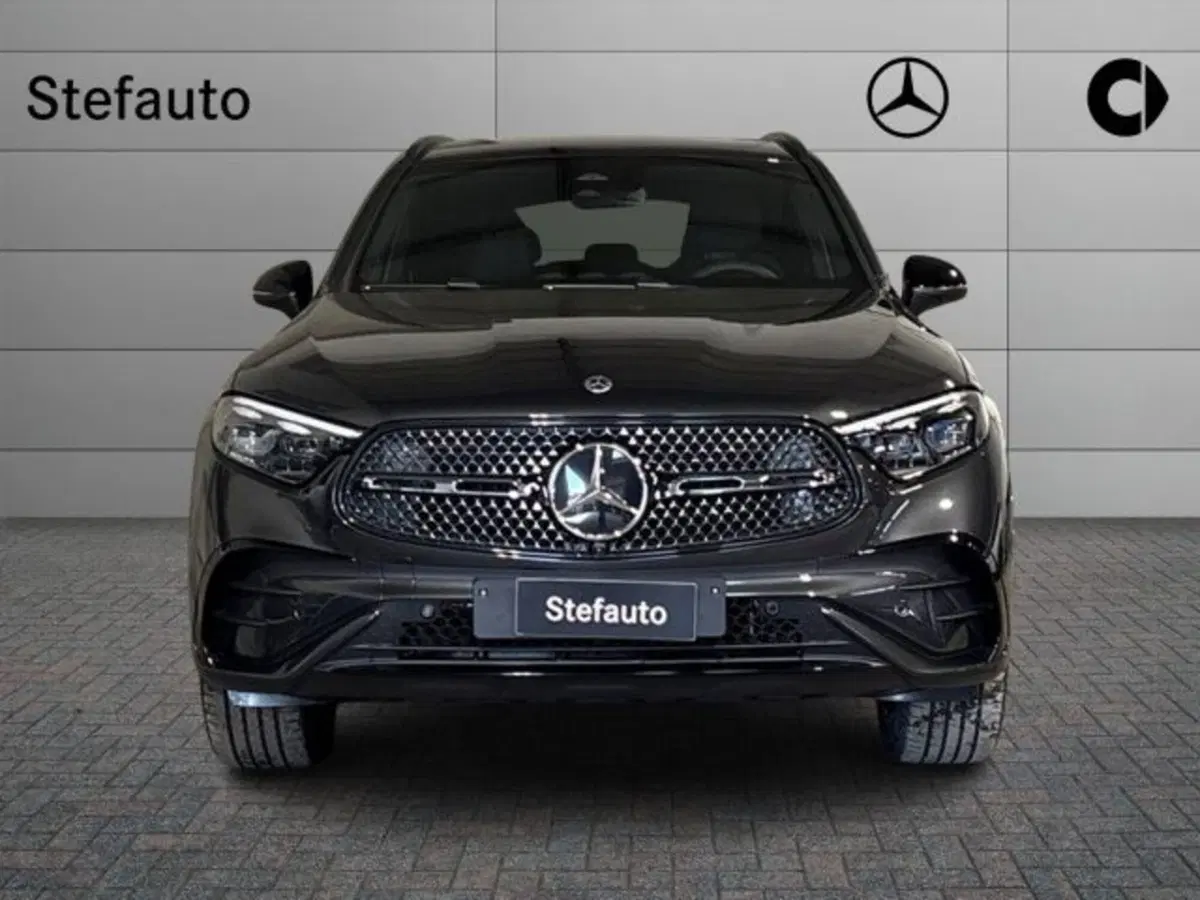 Mercedes-Benz GLC nuova a Bologna (4)
