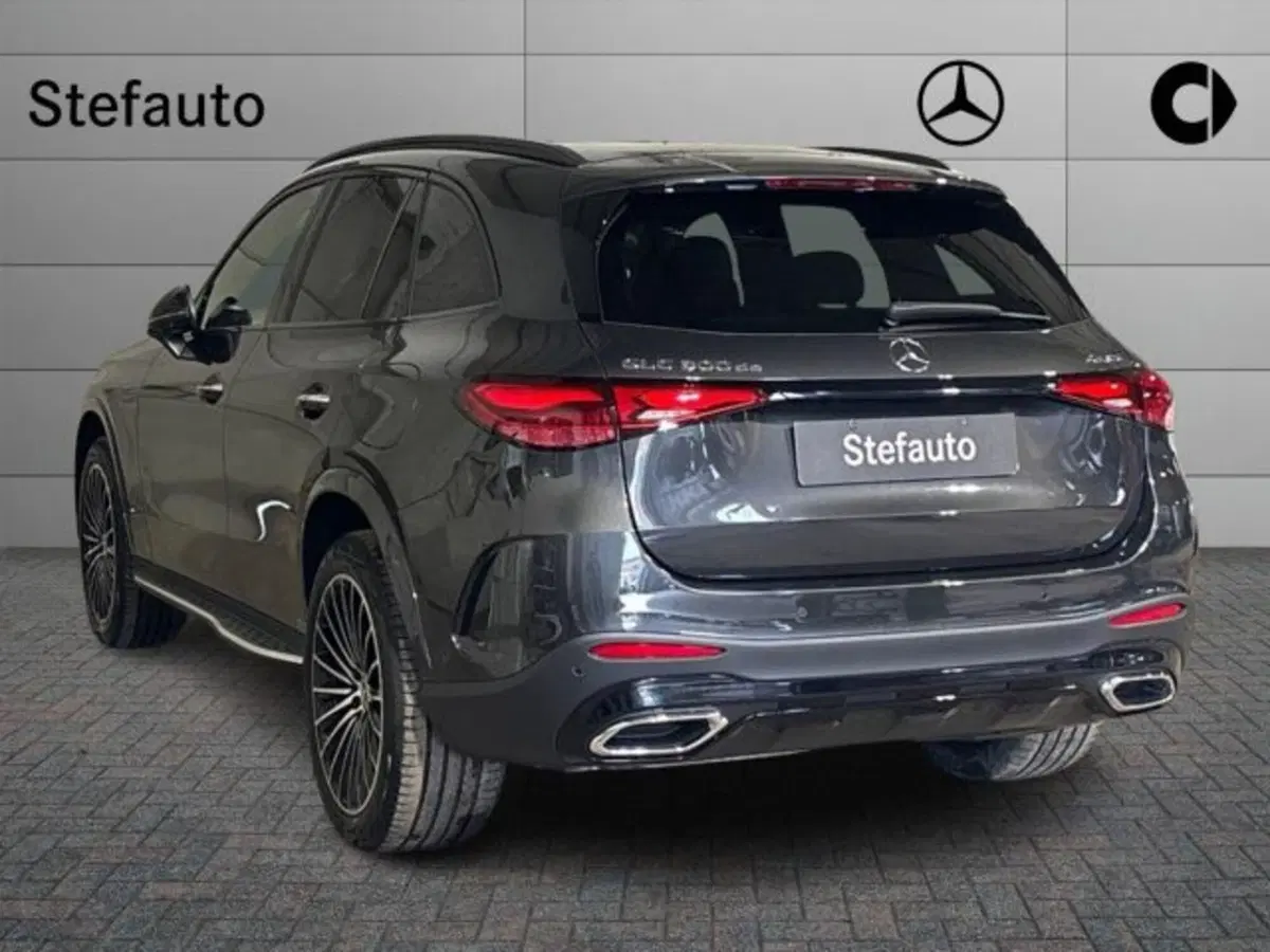 Mercedes-Benz GLC nuova a Bologna (5)