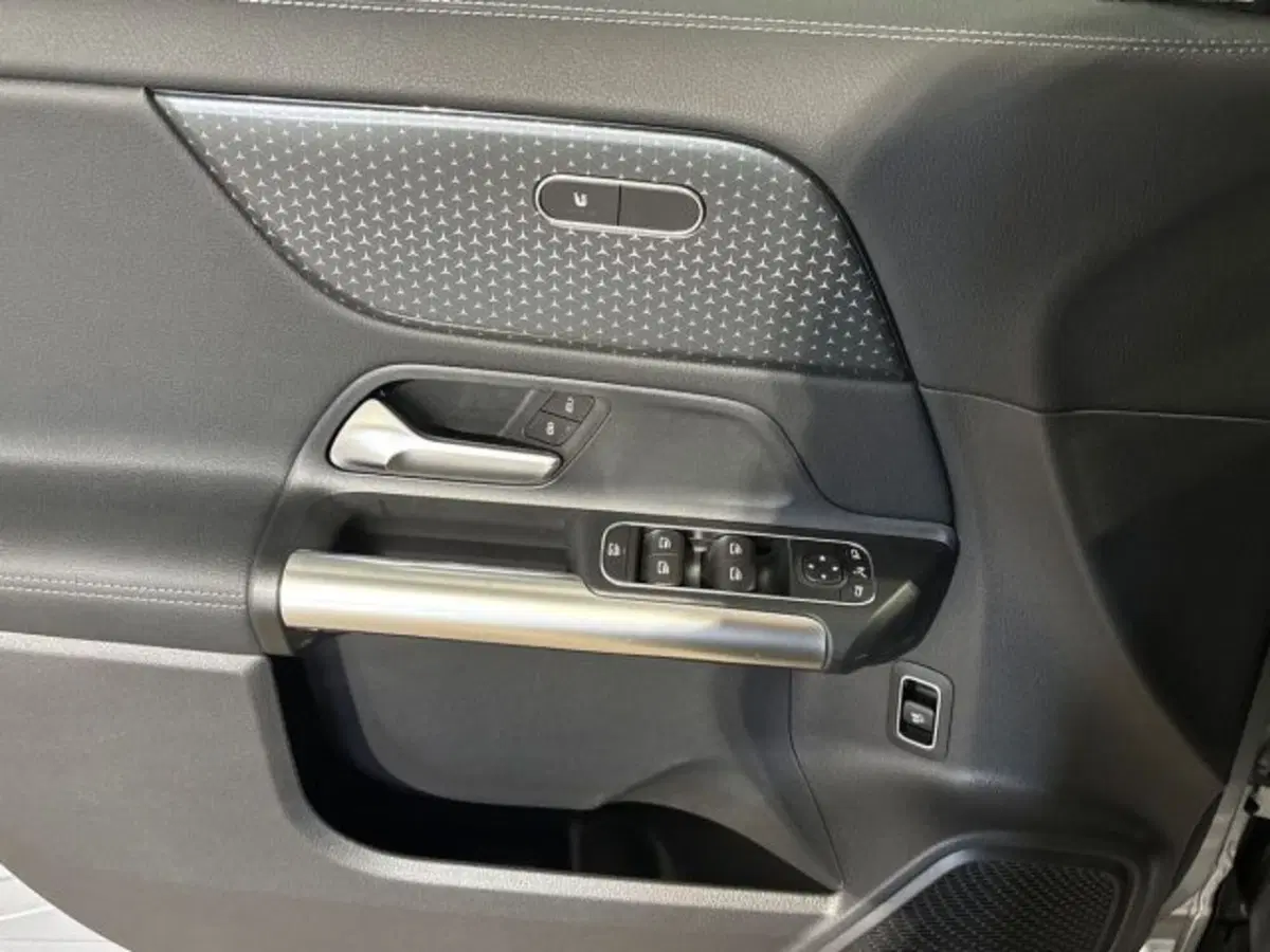 Mercedes-Benz GLA SUV nuova a Bologna (10)