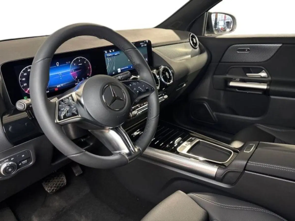 Mercedes-Benz GLA SUV nuova a Bologna (11)