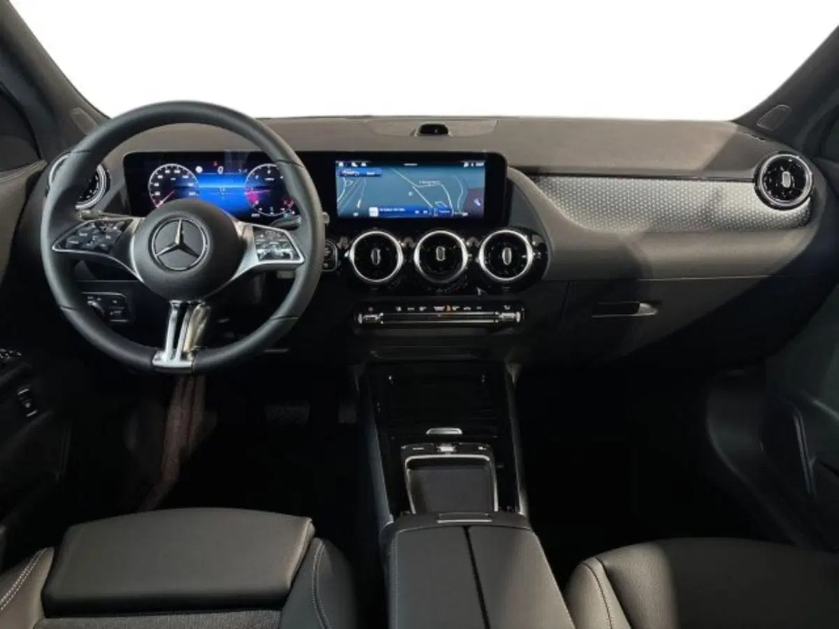 Mercedes-Benz GLA SUV nuova a Bologna (13)