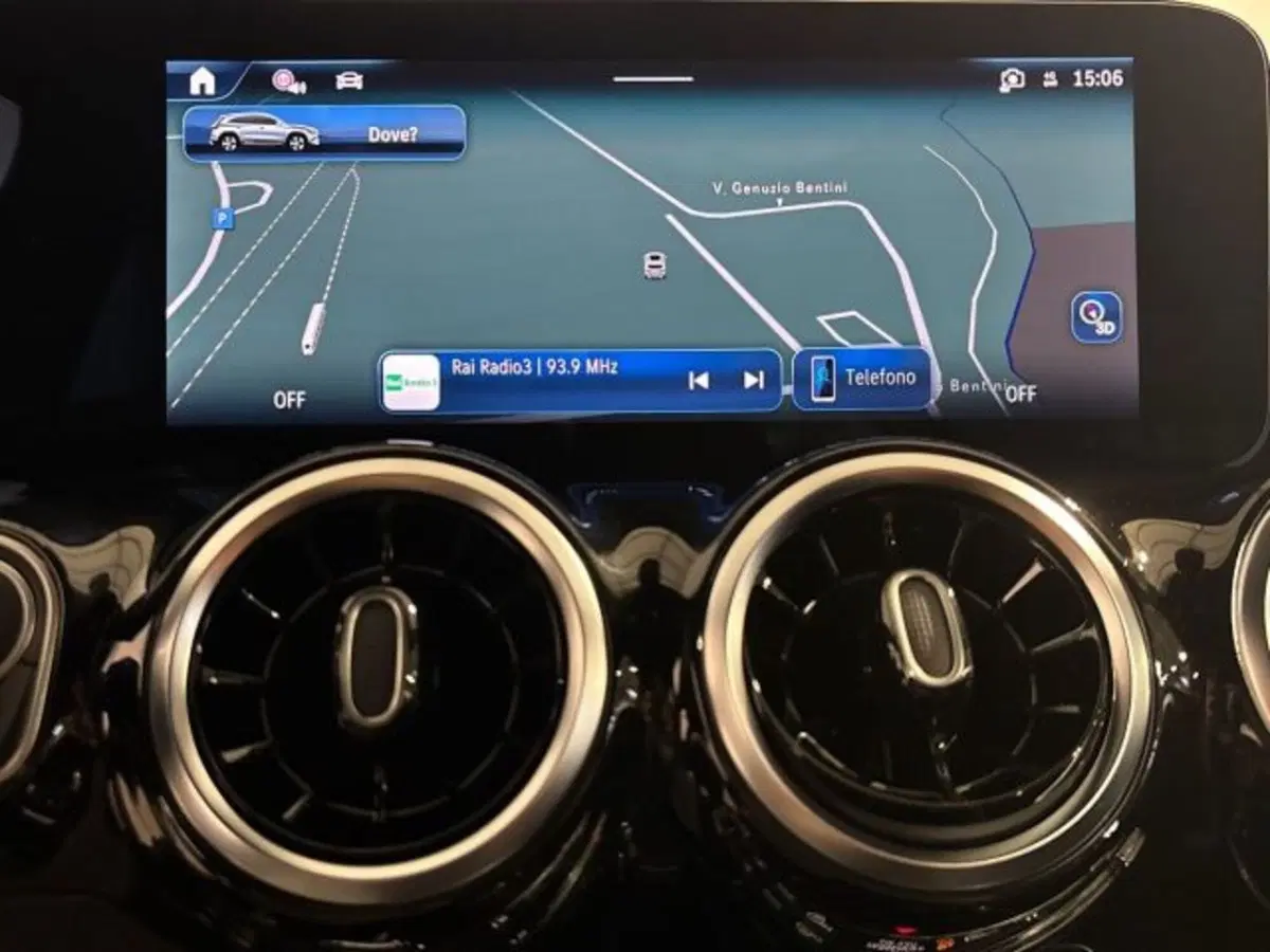 Mercedes-Benz GLA SUV nuova a Bologna (17)