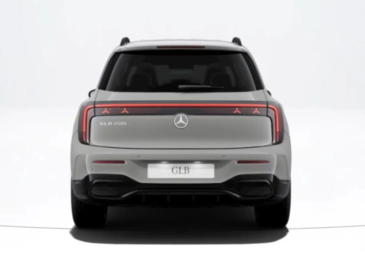 Mercedes-Benz GLB EQ nuova a Verona (4)