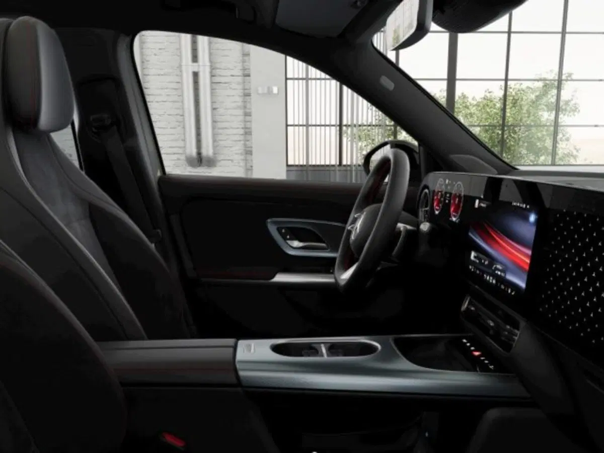 Mercedes-Benz GLB EQ nuova a Verona (6)