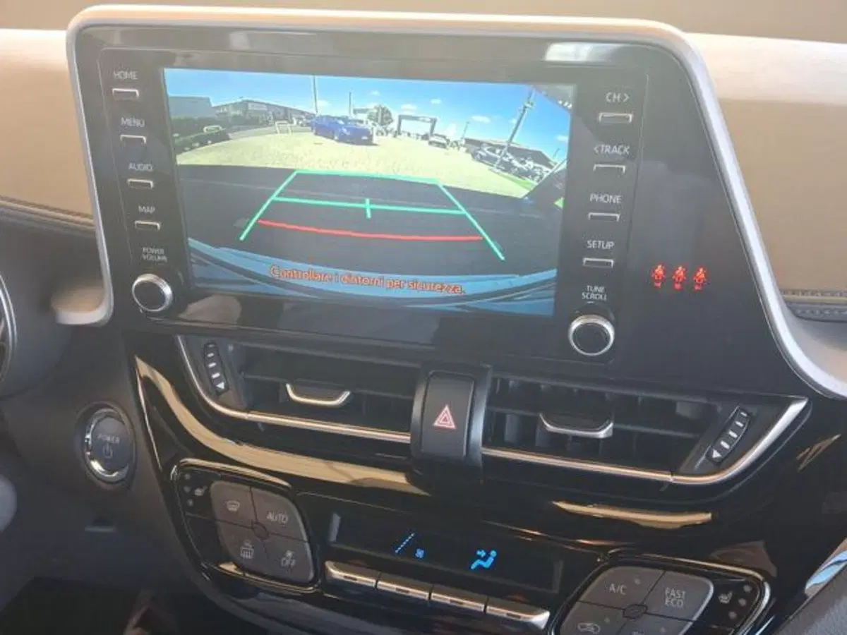 Toyota Toyota C-HR usata a Roma (10)