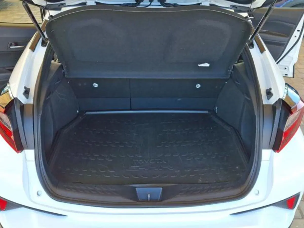 Toyota Toyota C-HR usata a Roma (6)