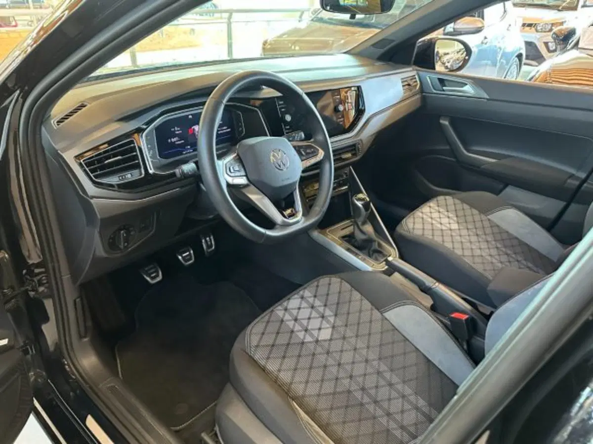 Volkswagen Taigo usata a Vicenza (7)