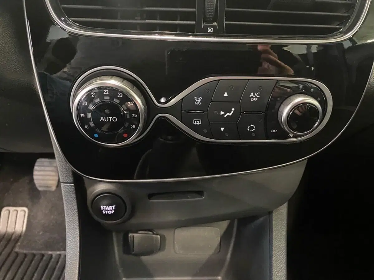Renault Clio usata a Torino (11)