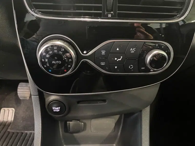 Renault Clio usata a Torino (11)