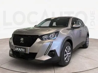 Peugeot 2008 1.2 puretech Active s&amp;s 100cv del 2020 usata a Torino