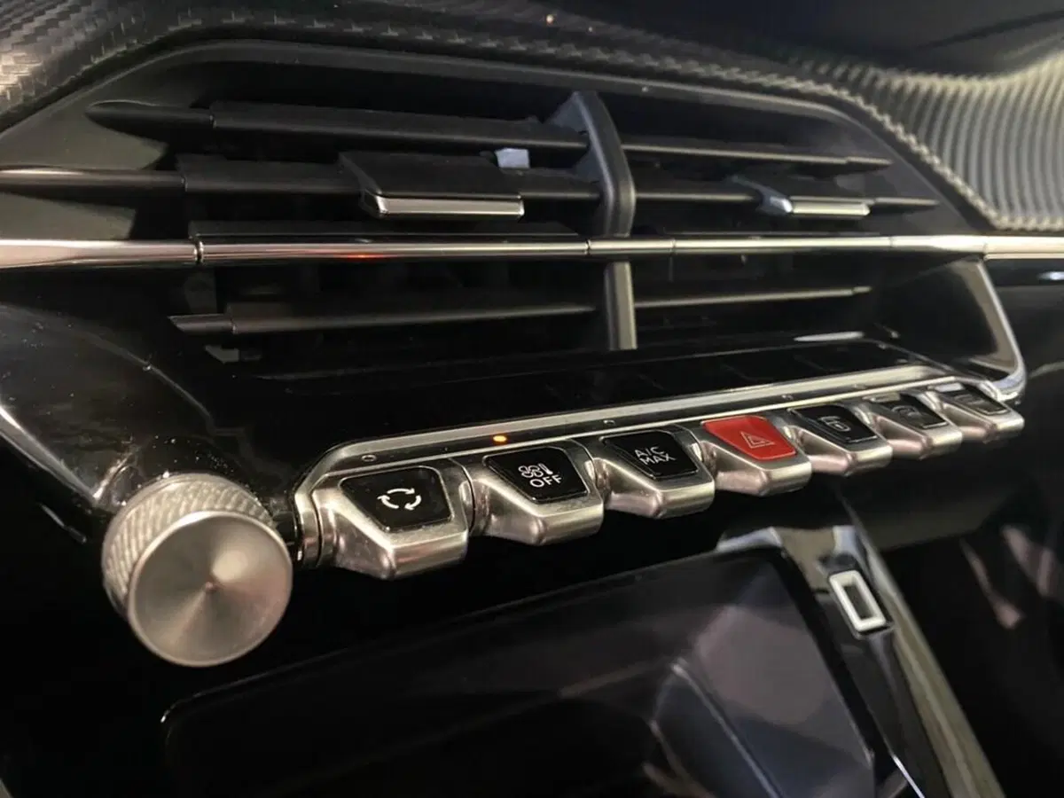 Peugeot 2008 usata a Torino (11)