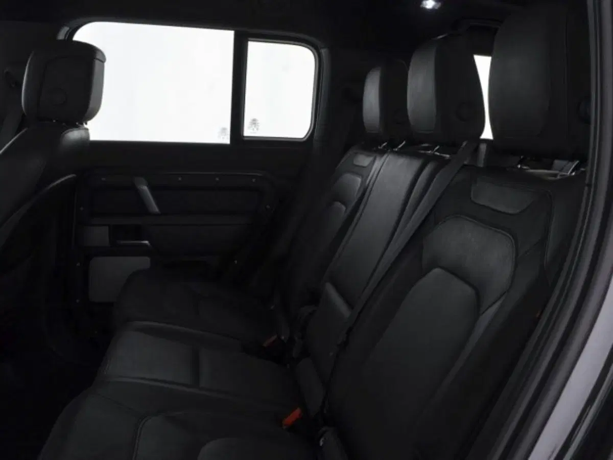 Land Rover Defender usata a Perugia (15)