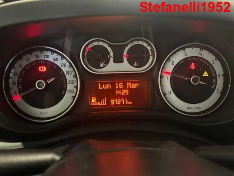 Fiat 500L usata a Bologna (12)