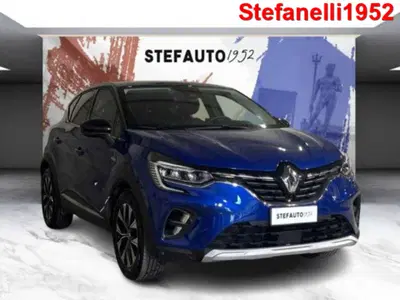 Renault Captur Full Hybrid E-Tech 145 CV Techno Fast Track del 2023 usata a Bologna