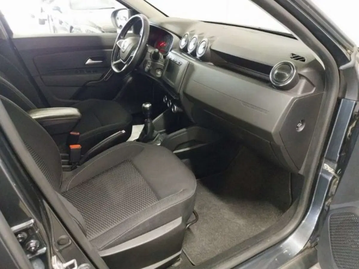 Dacia Duster usata a Firenze (14)
