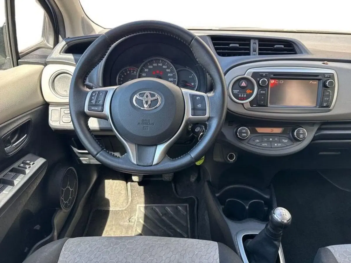 Toyota Yaris usata a Prato (9)