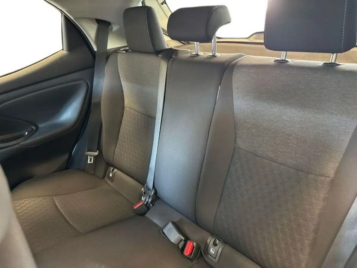 Toyota Yaris usata a Prato (19)