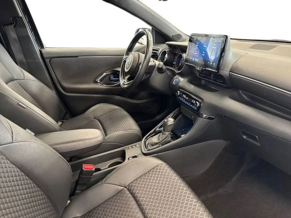 Toyota Yaris usata a Prato (12)