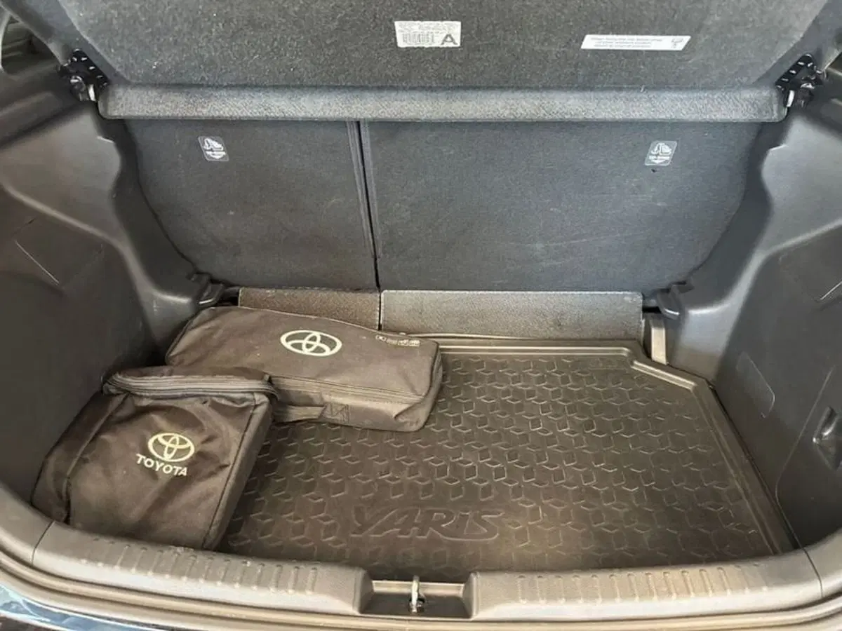 Toyota Yaris usata a Prato (18)