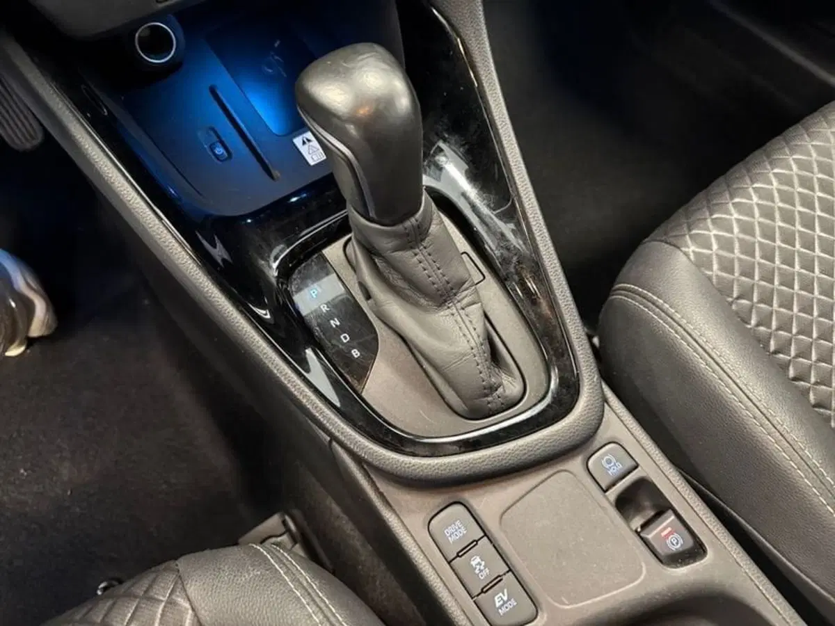 Toyota Yaris usata a Prato (19)