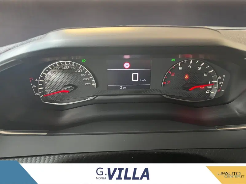 Peugeot 2008 nuova a Monza e Brianza (12)